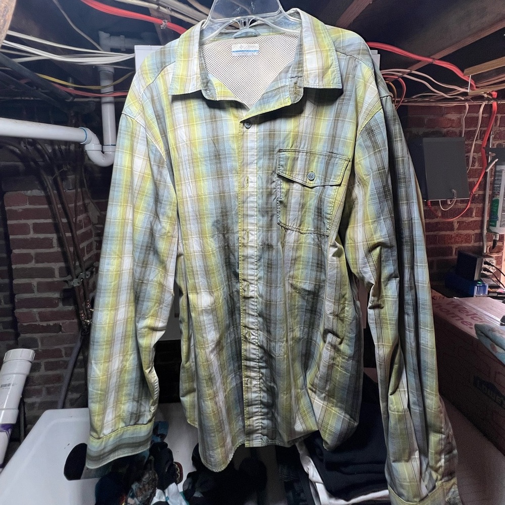 Men’s Columbia long sleeve button up.